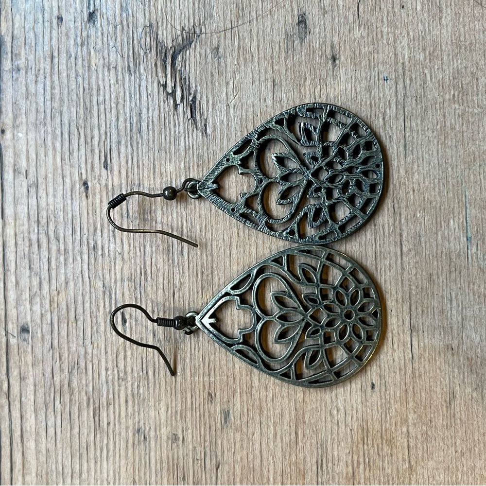 Elegant Bronze Teardrop Earrings